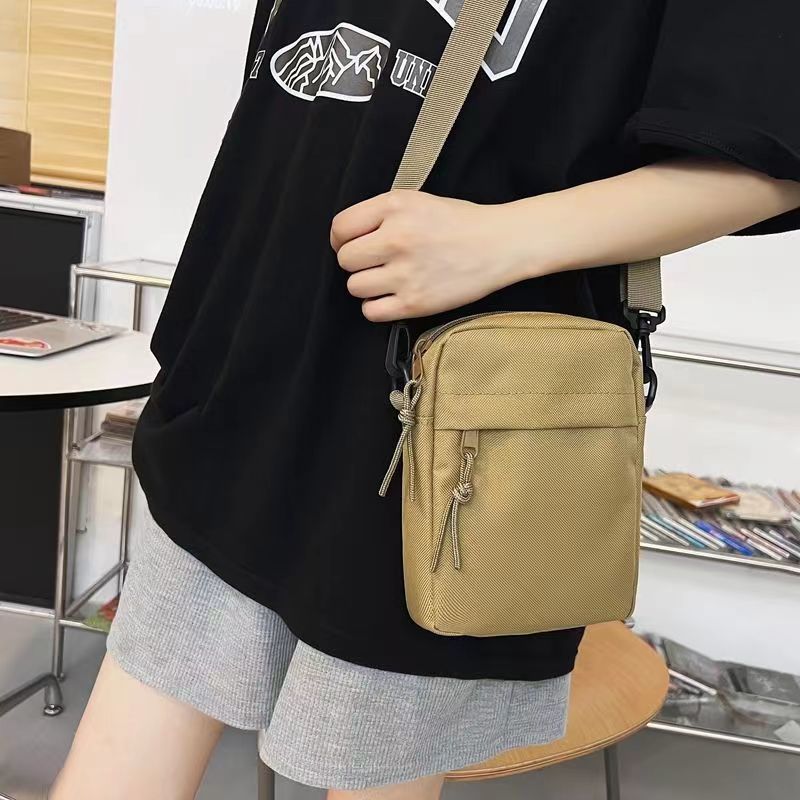 ショルダーバッグメンズ シンプル美学 コンパクトショルダー