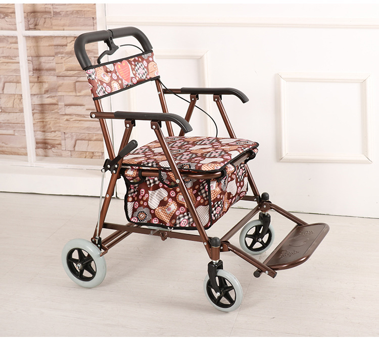 足置き付き四輪座れるシルバーカー