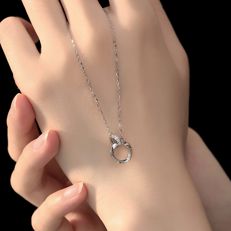 シルバーアクセサリー 二重輪モチーフ ジルコニアネックレス