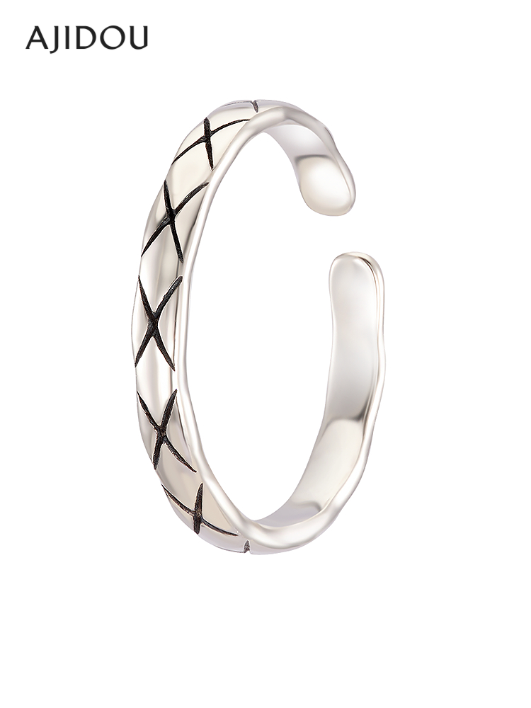 シルバーアクセサリー 菱格模様のフリーサイズリング