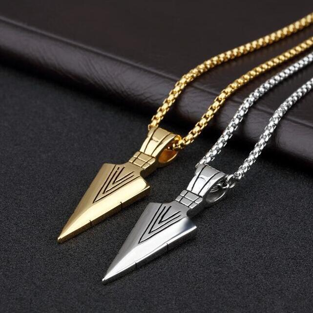 シルバーアクセサリー 矢じり型ペンダント 飾り線細工