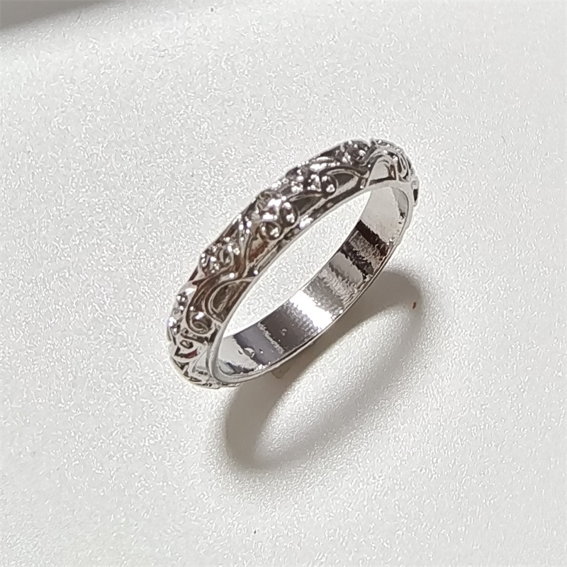 シルバーアクセサリー 唐草模様の絆リング