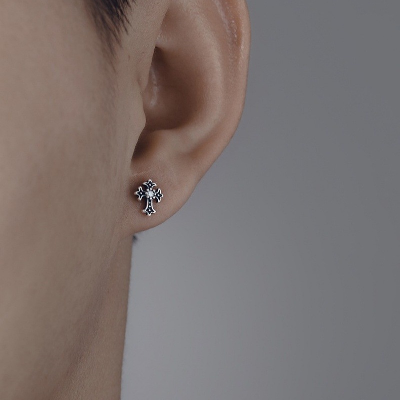 シルバーアクセサリー アンティーク十字架スタッドピアス