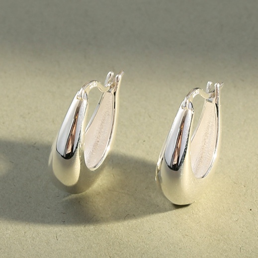 シルバーアクセサリー 曲線美ドロップピアス