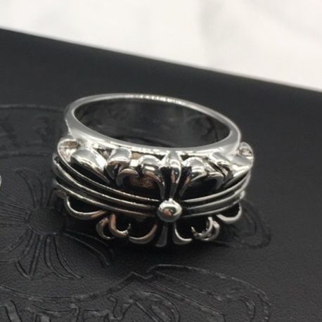 シルバーアクセサリー 古典紋様の十字架リング