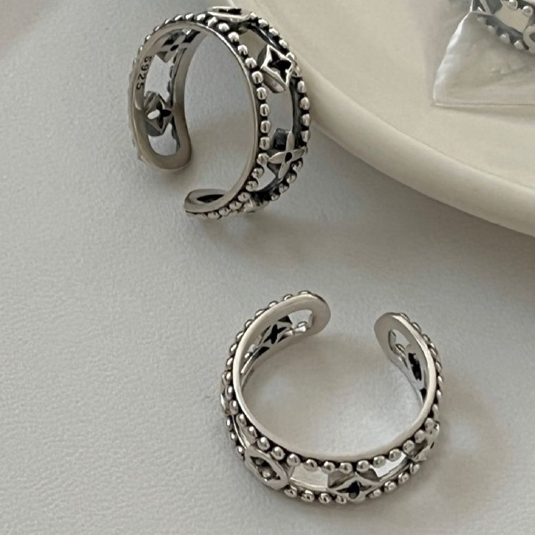 シルバーアクセサリー 粒飾り四葉透かしリング