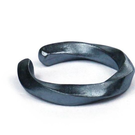 シルバーアクセサリー 二連フープ耳元アクセント