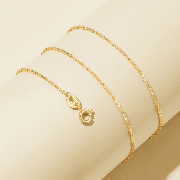 シルバーアクセサリー 三連重ね付け細身チェーンネックレス