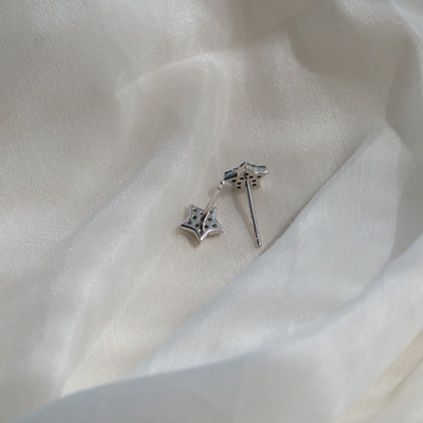 シルバーアクセサリー きらめく星空ピアス