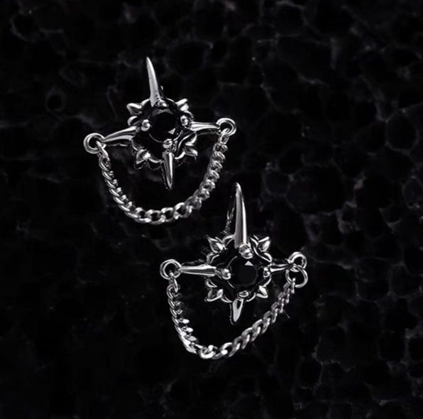 シルバーアクセサリー チェーン揺れるスタッドピアス