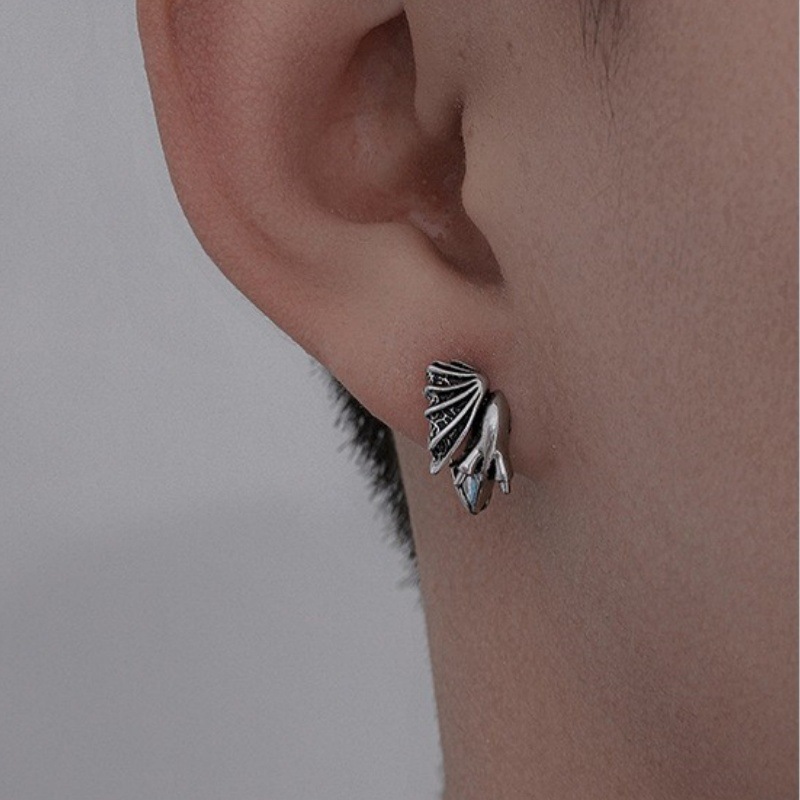 シルバーアクセサリー 翼のある龍のフープピアス