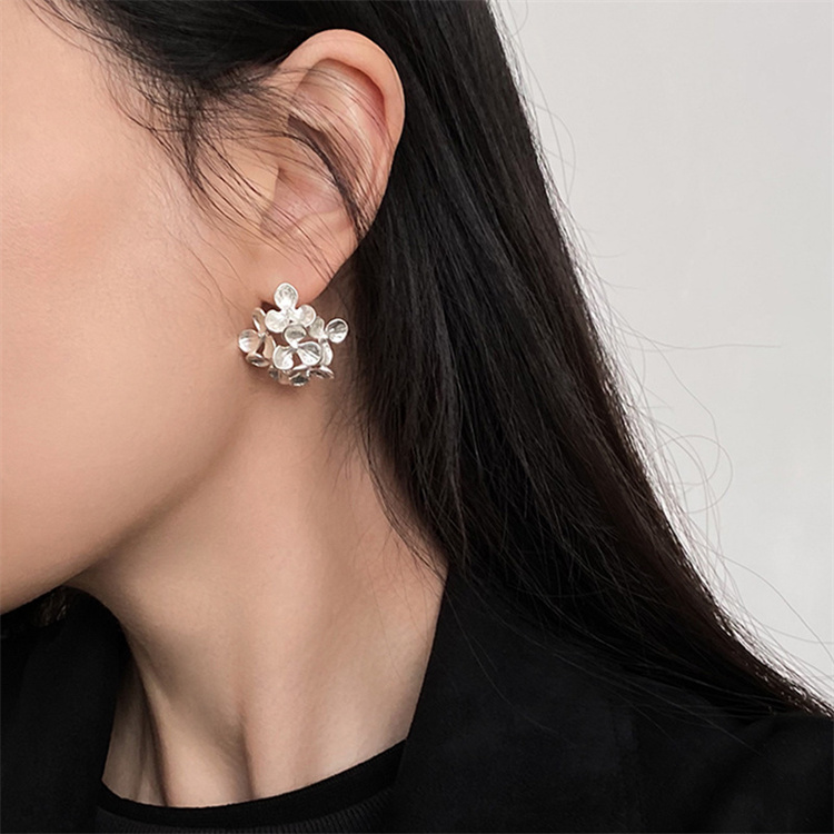シルバーアクセサリー 花束モチーフピアス レトロ文芸風