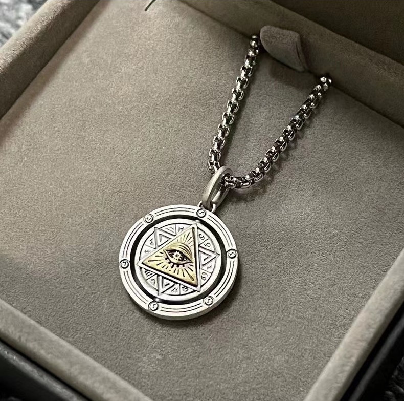 シルバーアクセサリー 神秘の瞳 古代紋章ネックレス