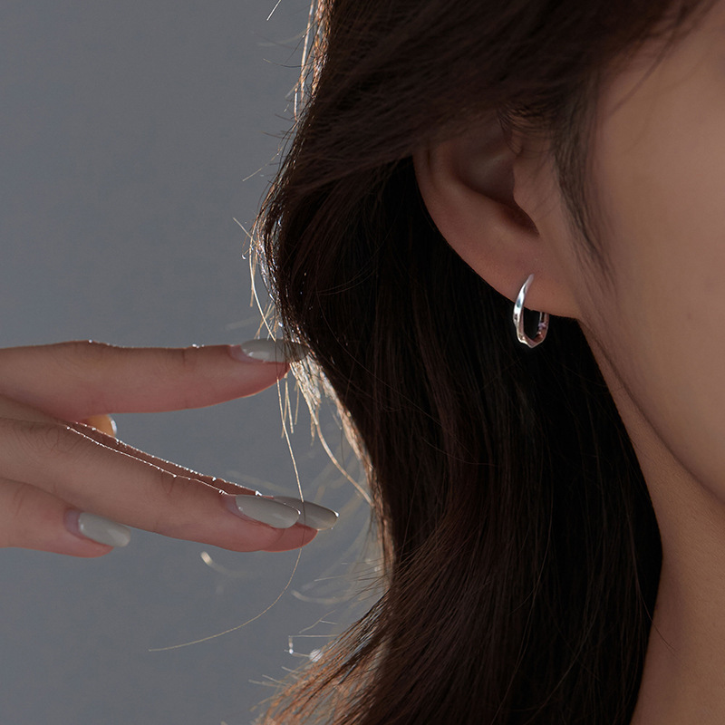 シルバーアクセサリー 洗練シンプルフープピアス