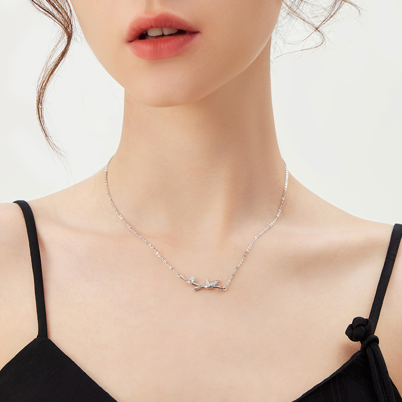 シルバーアクセサリー 小枝モチーフ 繊細ネックレス