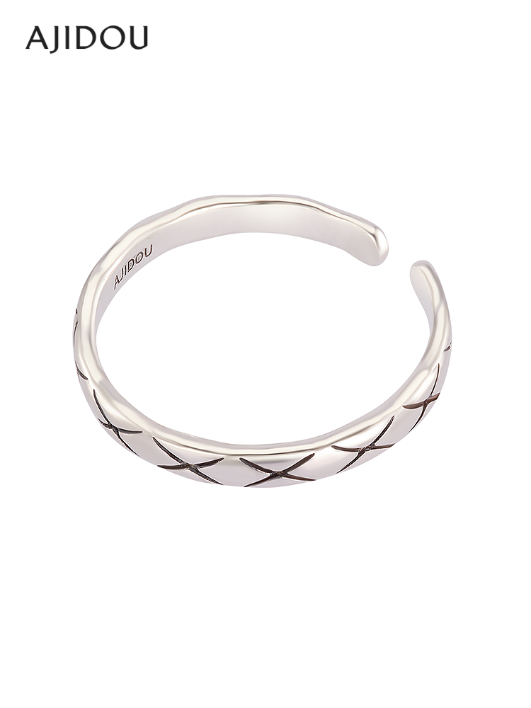 シルバーアクセサリー 菱格模様のフリーサイズリング