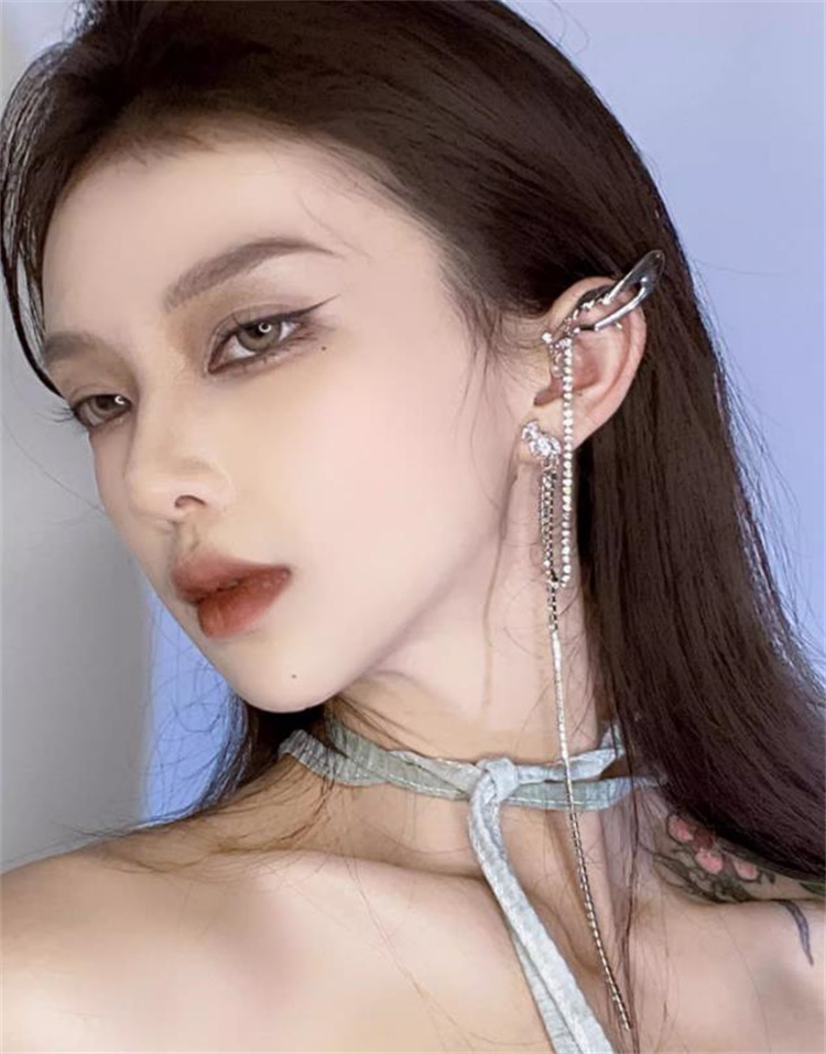 https://fulmo-img-server.com/silvergleam/4acc4730-dc42-440f-9590-ff5f389cc7ba.jpg