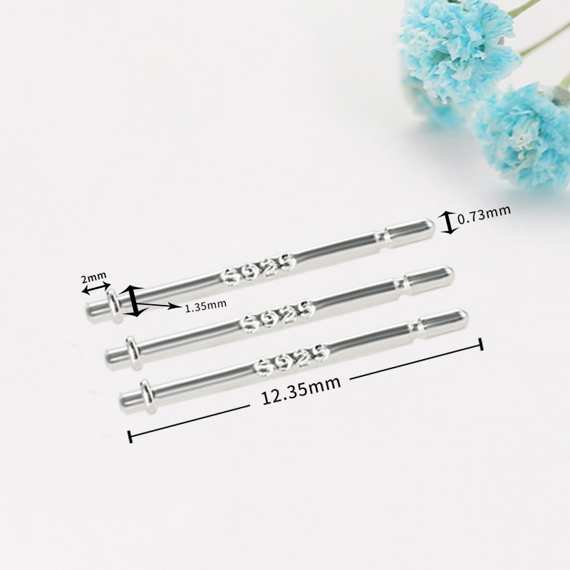 シルバーアクセサリー 細工彫り棒型シンプルピアス