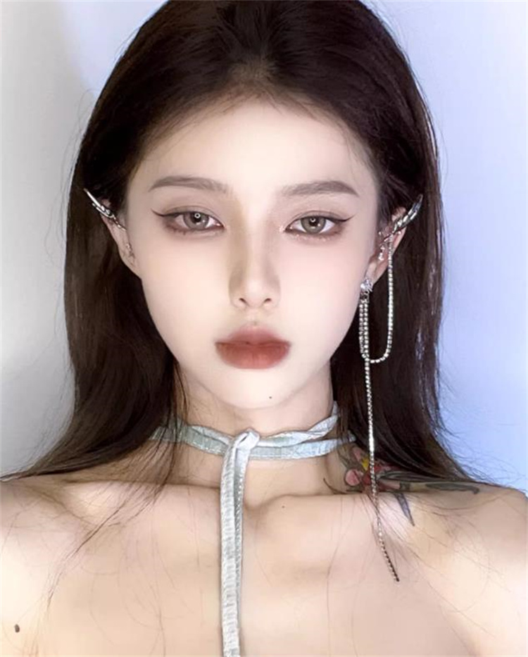 https://fulmo-img-server.com/silvergleam/5600f103-d663-47cb-9d41-571c0b729418.jpg