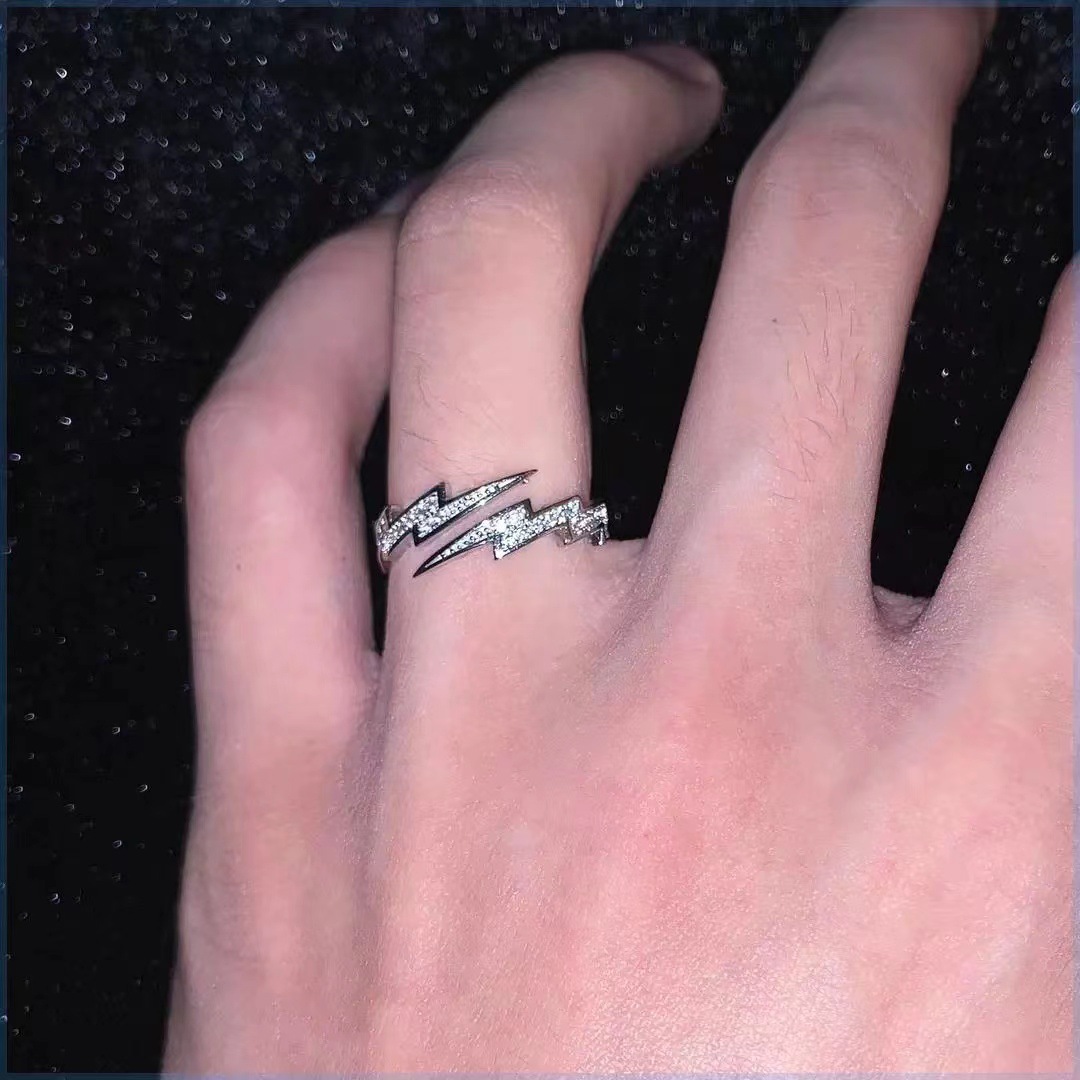 シルバーアクセサリー 稲妻モチーフ輝石リング