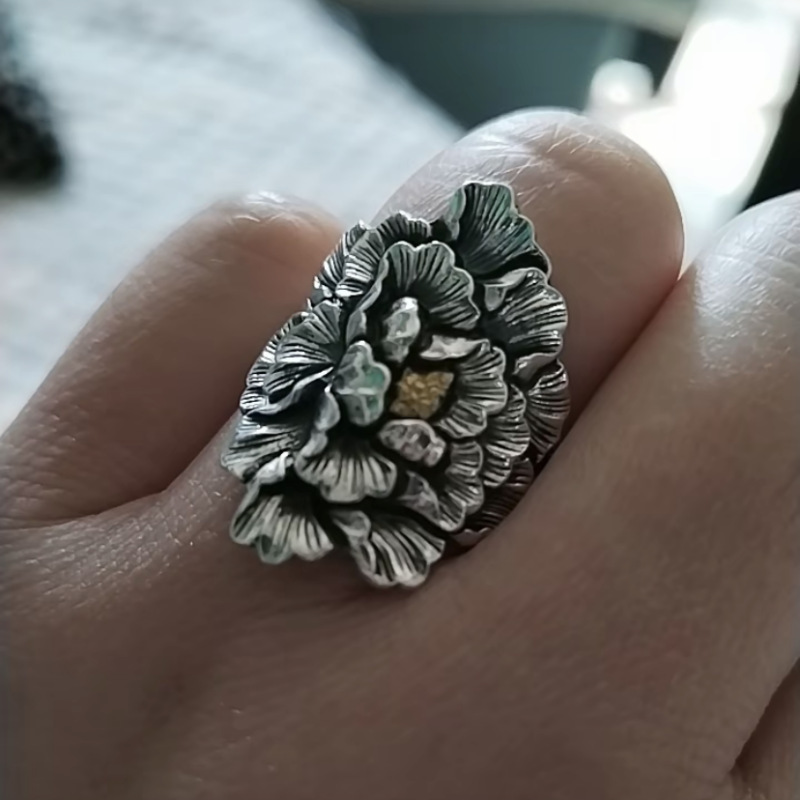 シルバーアクセサリー 牡丹の花びら重なり リング