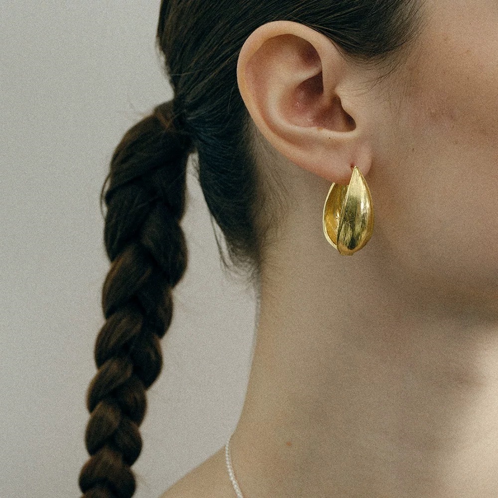 シルバーアクセサリー 葉のモチーフなびきピアス