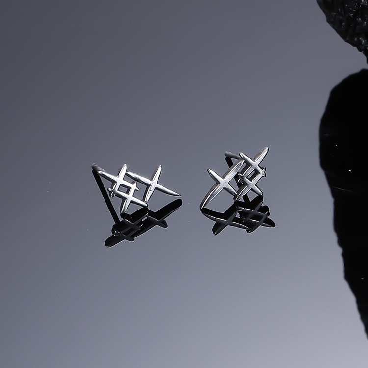 シルバーアクセサリー 幾何学模様のクロスピアス