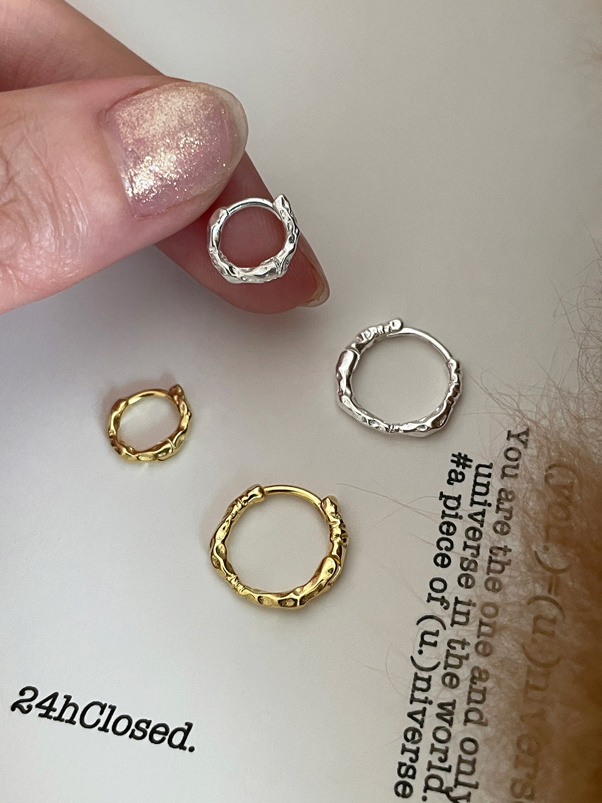 シルバーアクセサリー 波打つ三連ミニフープピアス