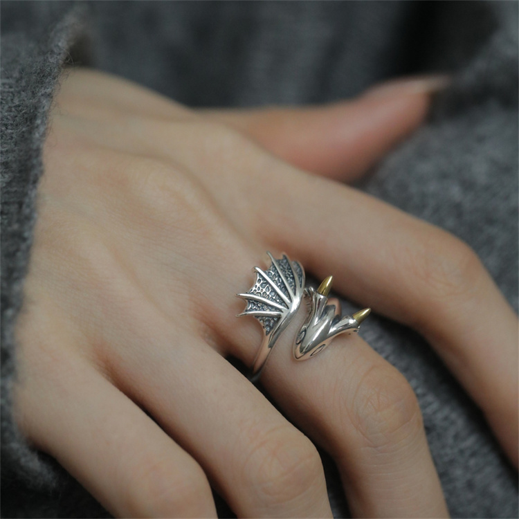 シルバーアクセサリー 竜の翼モチーフ指輪 個性派シルバーリング
