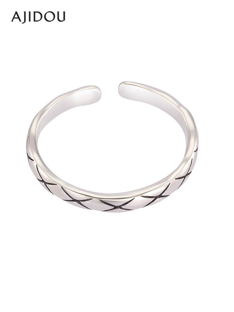 シルバーアクセサリー 菱格模様のフリーサイズリング
