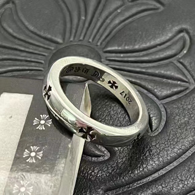 シルバーアクセサリー 花十字クロス透かし彫りリング