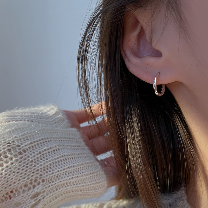 シルバーアクセサリー 洗練シンプルフープピアス
