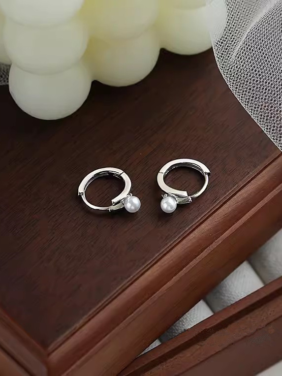 シルバーアクセサリー 真珠の雫 輪っかイヤリング