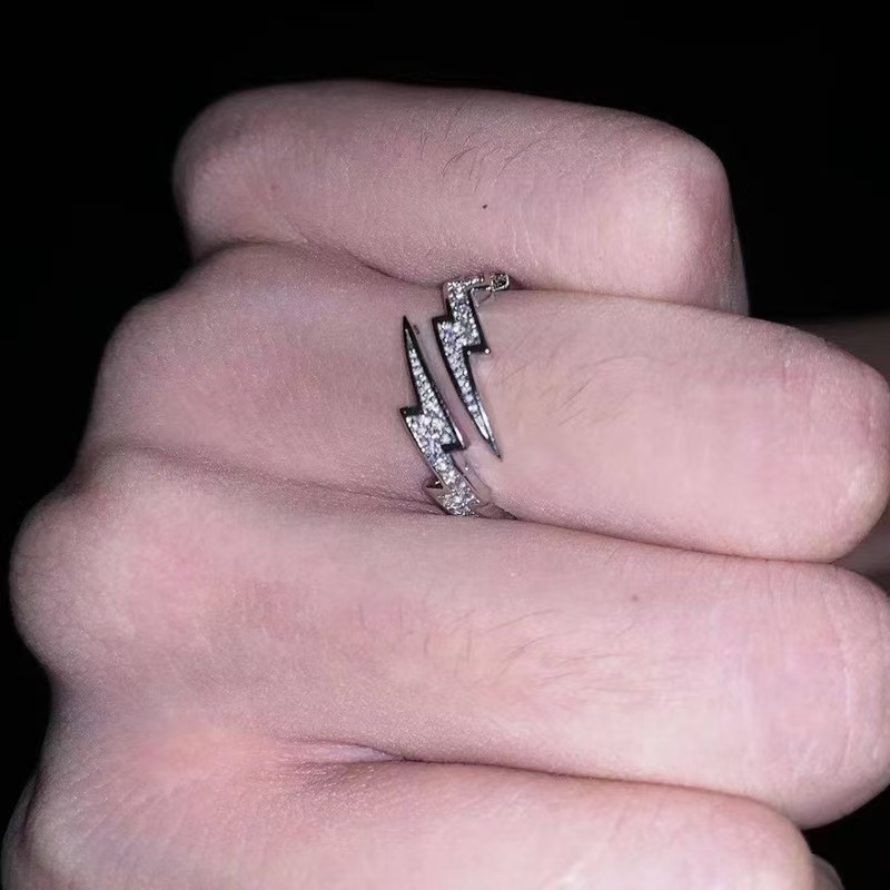 シルバーアクセサリー 稲妻デザインクリスタルリング