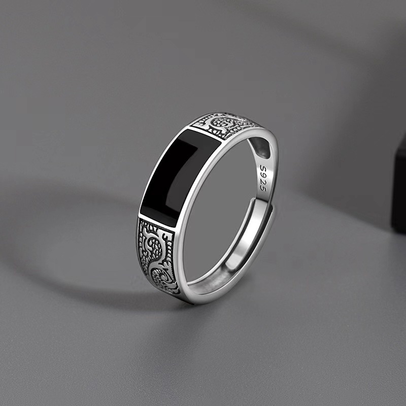 シルバーアクセサリー 唐草模様 黒玉シンプルリング