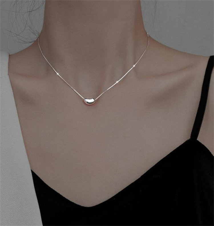 シルバーアクセサリー シンプル豆型ペンダントネックレス