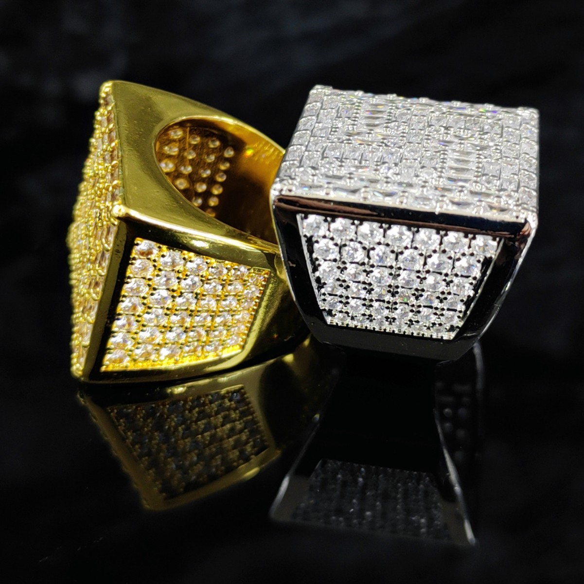 シルバーアクセサリー 宝石箱のような煌めく四角リング