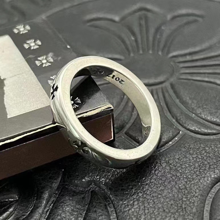 シルバーアクセサリー 花十字クロス透かし彫りリング