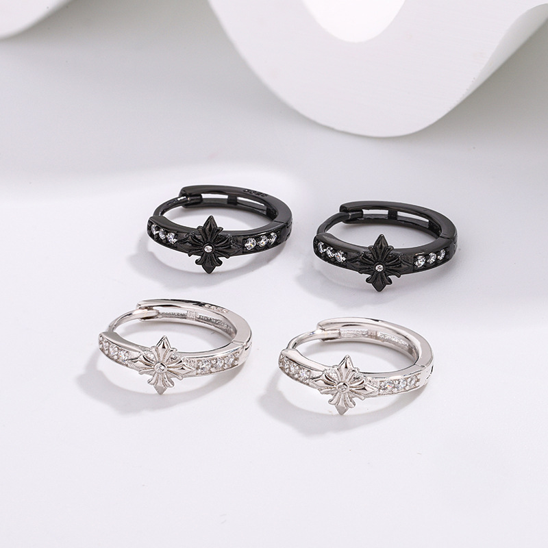 シルバーアクセサリー 十字架モチーフ 輝石フープピアス