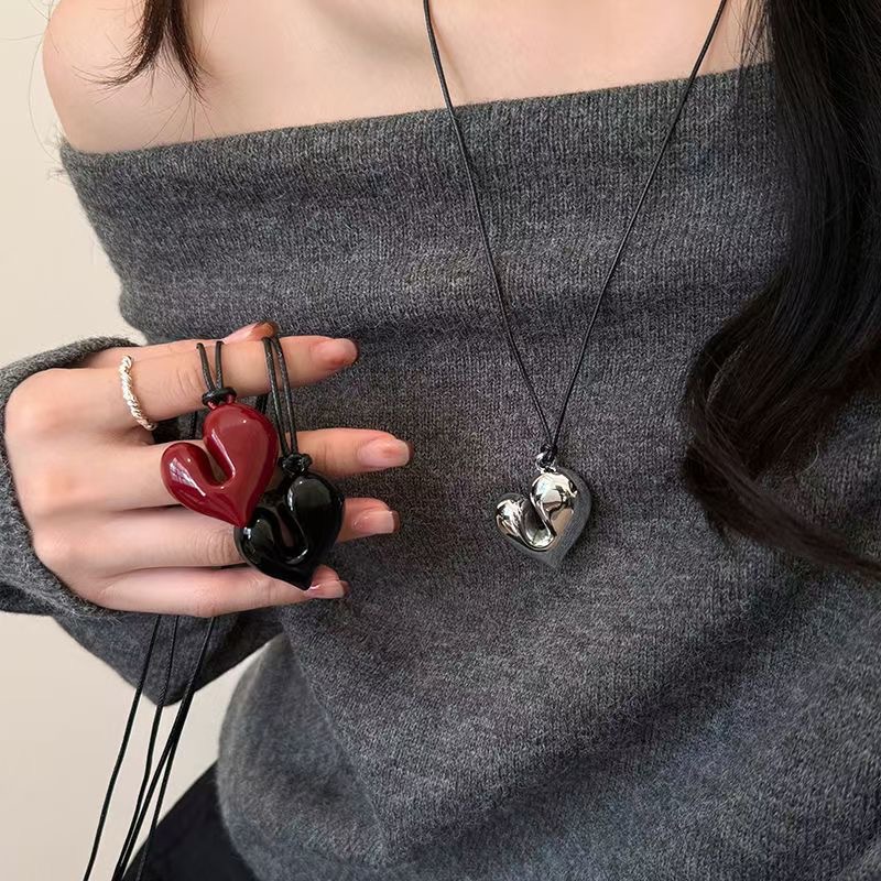 シルバーアクセサリー ハート形ねじれペンダントネックレス