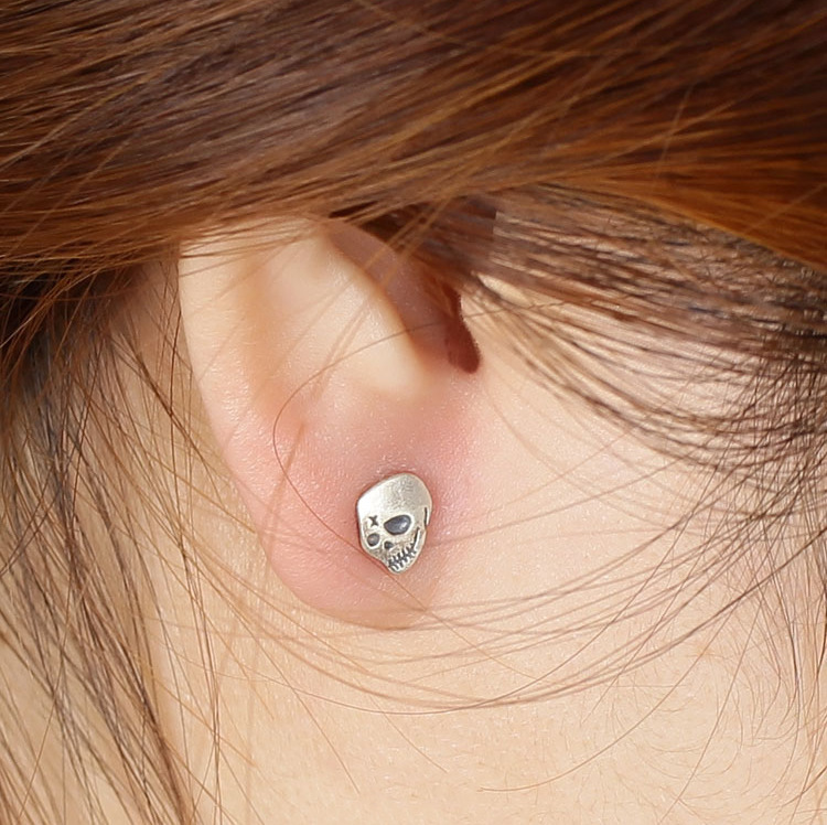 シルバーアクセサリー どくろのジョークピアス