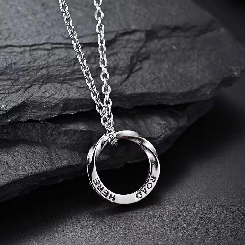 シルバーアクセサリー 二重リング刻印ネックレス