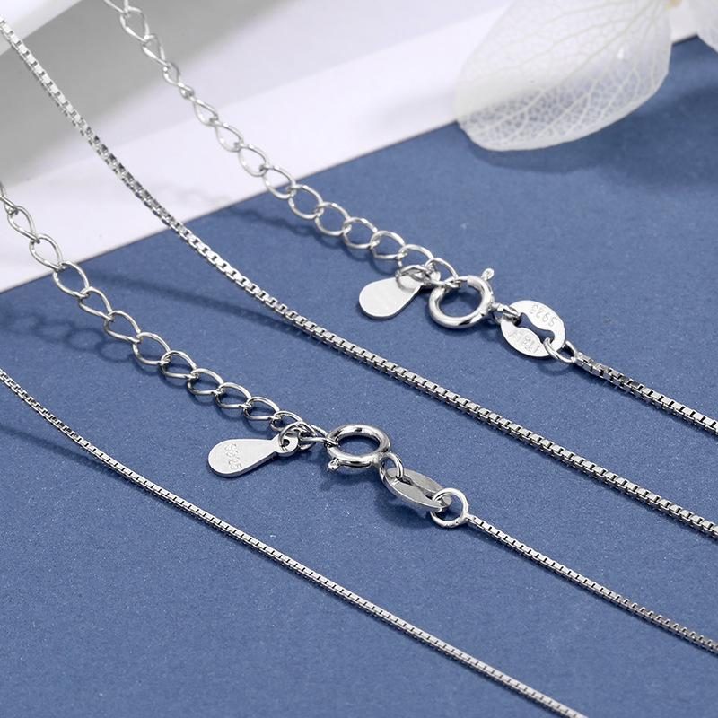 シルバーアクセサリー シンプル細身チェーンネックレス