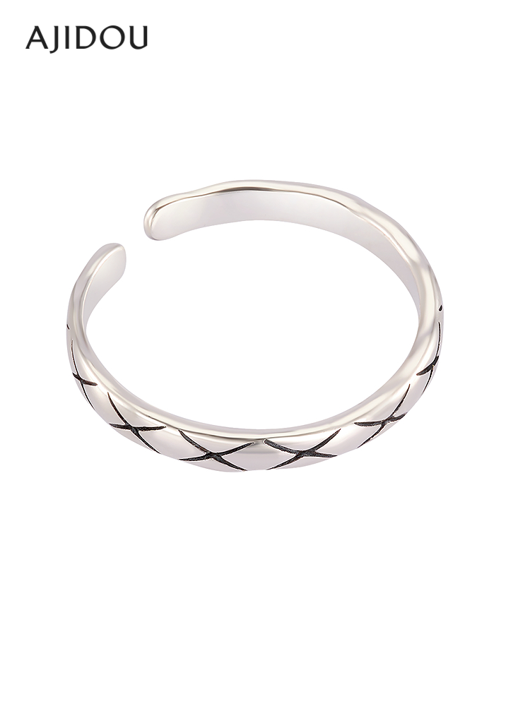 シルバーアクセサリー 菱格模様のフリーサイズリング