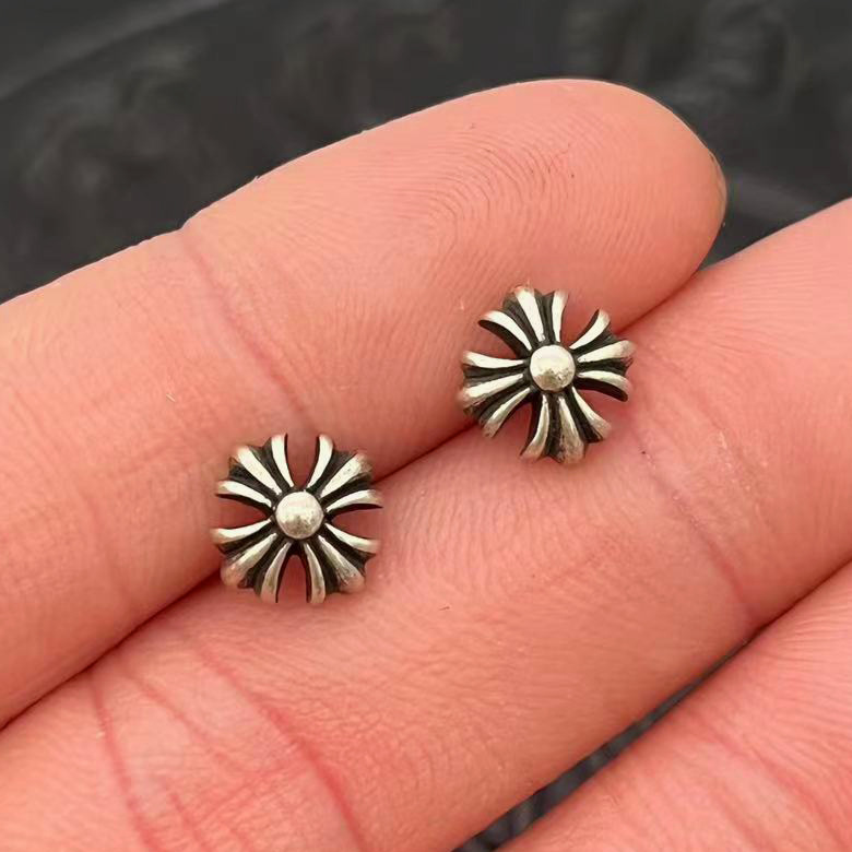 シルバーアクセサリー 花びら透かし彫り アンティークピアス