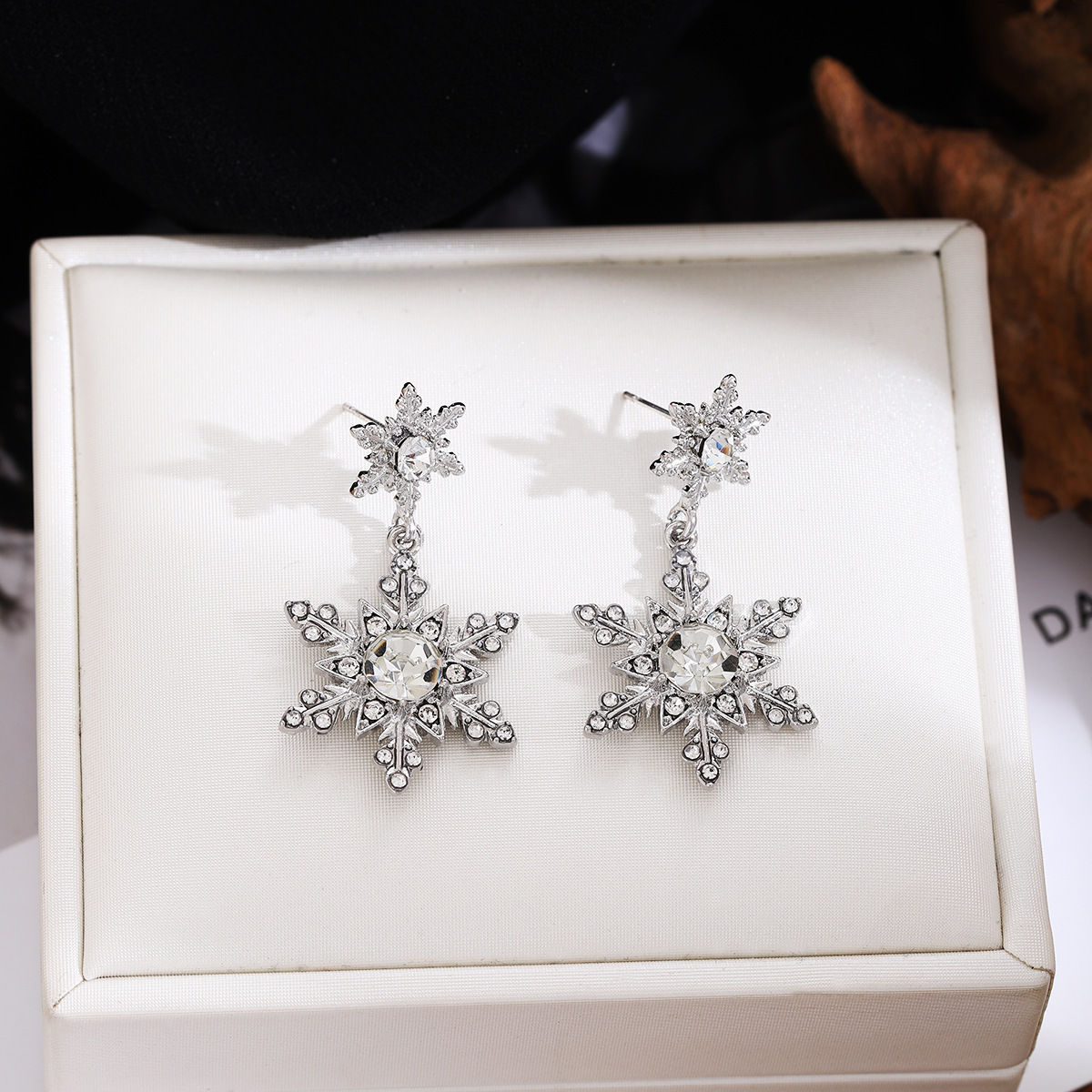 シルバーアクセサリー 雪結晶モチーフ ストーンピアス