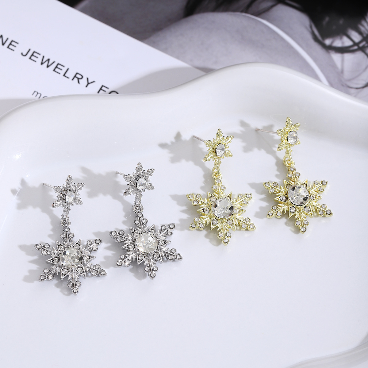 シルバーアクセサリー 雪結晶モチーフ ストーンピアス