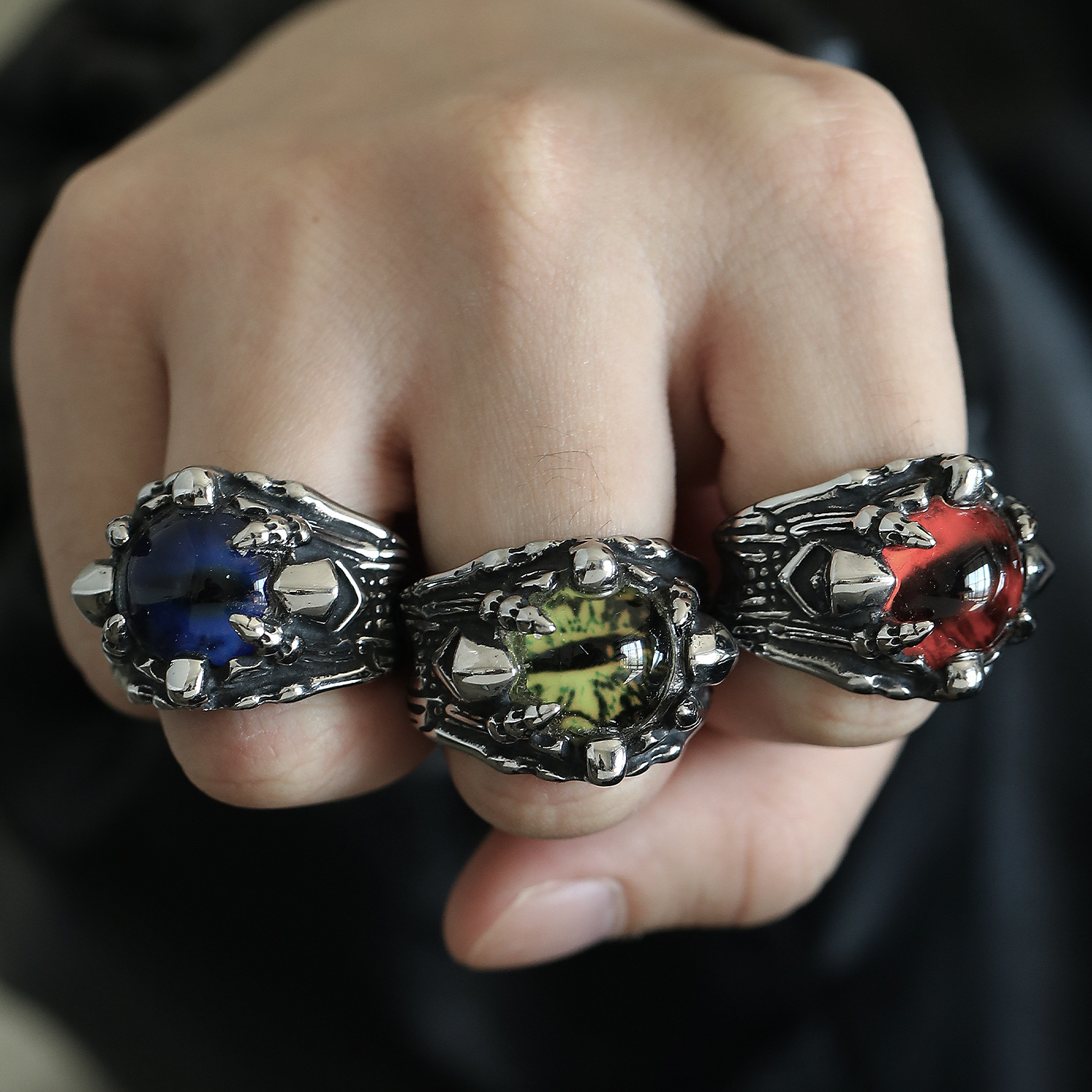 シルバーアクセサリー 爪の牢獄 ガラス石リング