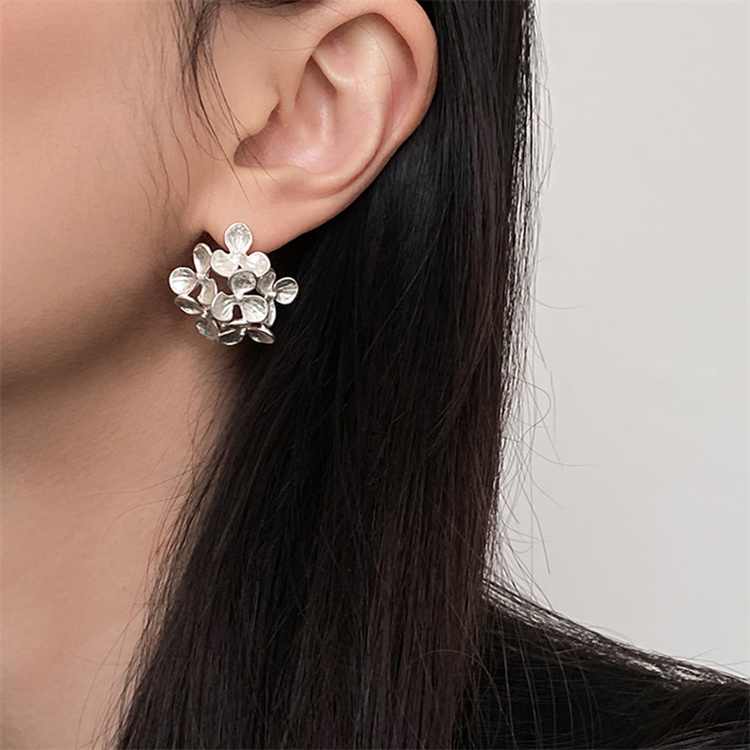 シルバーアクセサリー 花束モチーフピアス レトロ文芸風