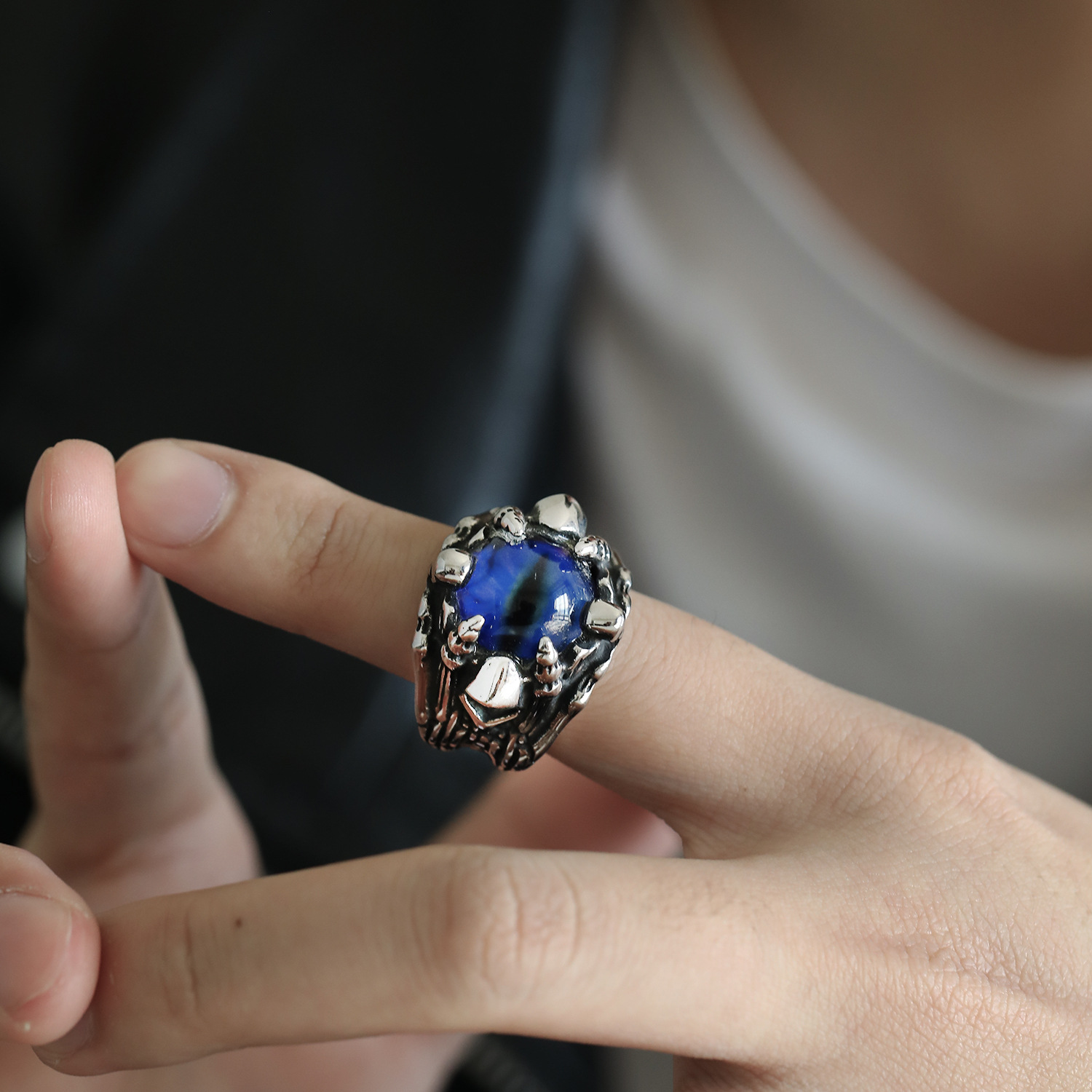 シルバーアクセサリー 爪の牢獄 ガラス石リング